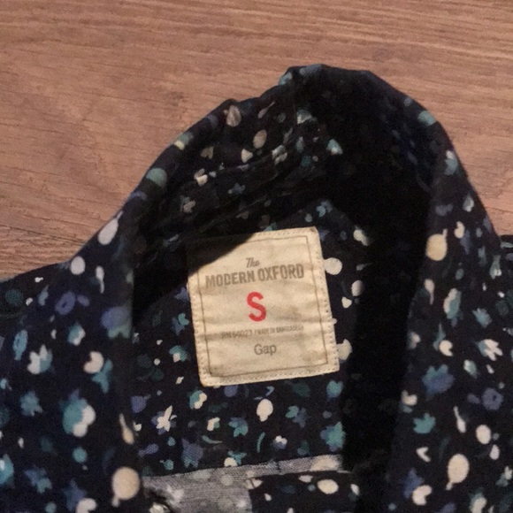 GAP Floral Dress Shirt - Picture 3 of 3